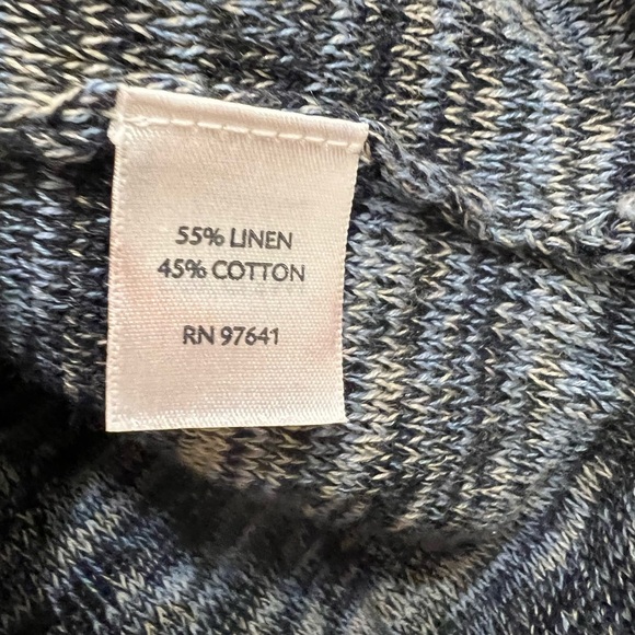 Elegant Knit Dress - Picture 10 of 11